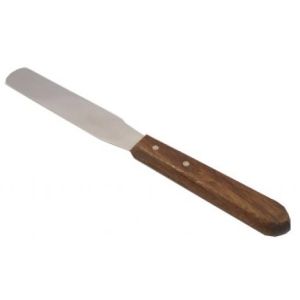 spatule en métal avec manche en bois